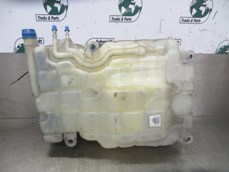 Scania 2277077 SCANIA S 450 NGS Expansiereservoir MODEL 2021 - Vase d'expansion pour Camion: photos 4 Scania 2277077 SCANIA S 450 NGS Expansiereservoir MODEL 2021 - Vase d'expansion pour Camion: photos 4