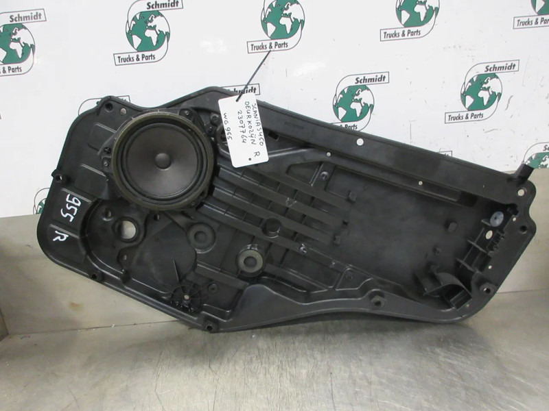 Scania 2307764 BINNEN DEURPLAAT SCANIA S 450 RECHTS NGS - Cabine et intérieur pour Camion: photos 3 Scania 2307764 BINNEN DEURPLAAT SCANIA S 450 RECHTS NGS - Cabine et intérieur pour Camion: photos 3