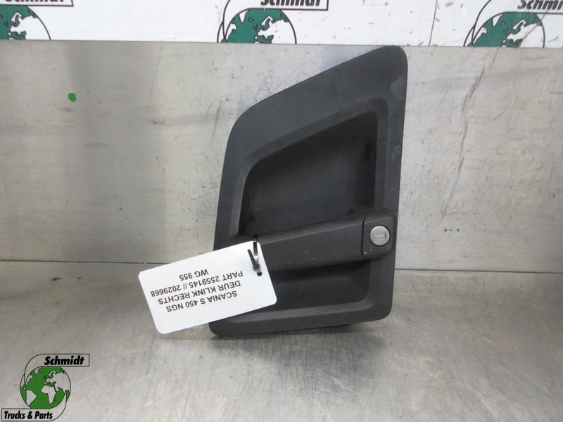 Scania 2559145 // 2029668 DEUR KLINK SCANIA S 450 NGS MODEL 2020 - Cabine et intérieur pour Camion: photos 1 Scania 2559145 // 2029668 DEUR KLINK SCANIA S 450 NGS MODEL 2020 - Cabine et intérieur pour Camion: photos 1
