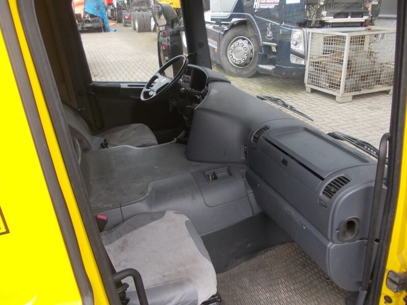 Scania P270 1366992 CABINE EURO 5 - Cabine et intérieur pour Camion: photos 5 Scania P270 1366992 CABINE EURO 5 - Cabine et intérieur pour Camion: photos 5