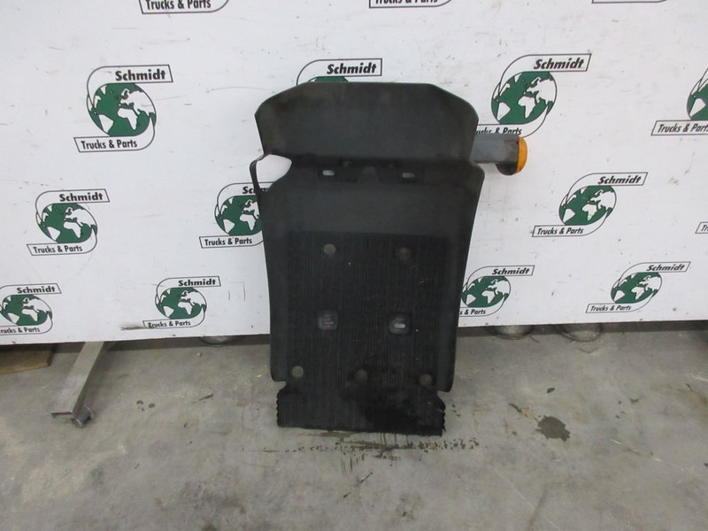 Volvo 20538016/20538016 SPATBORD R+L VOLVO FL 210 EURO 6 - Carrosserie et extérieur pour Camion: photos 3 Volvo 20538016/20538016 SPATBORD R+L VOLVO FL 210 EURO 6 - Carrosserie et extérieur pour Camion: photos 3