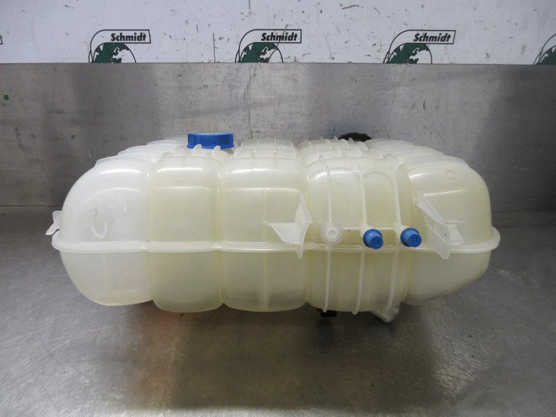 Volvo 22430043 // 22821826 WATERTANK VOLVO FH 460 EURO 6 MODEL 2018 - Vase d'expansion pour Camion: photos 2 Volvo 22430043 // 22821826 WATERTANK VOLVO FH 460 EURO 6 MODEL 2018 - Vase d'expansion pour Camion: photos 2