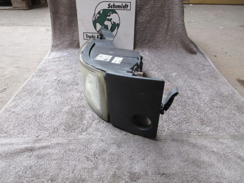Volvo 82140763 MISTLAMP VOLVO FH SERIE EURO 6 - Feu anti-brouillard pour Camion: photos 5 Volvo 82140763 MISTLAMP VOLVO FH SERIE EURO 6 - Feu anti-brouillard pour Camion: photos 5