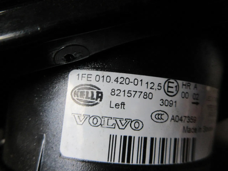 Volvo 82157780 SKYLICHT VOLVO FH SERIE MODEL 2020 EURO 6 LINKS - Feu anti-brouillard pour Camion: photos 4 Volvo 82157780 SKYLICHT VOLVO FH SERIE MODEL 2020 EURO 6 LINKS - Feu anti-brouillard pour Camion: photos 4