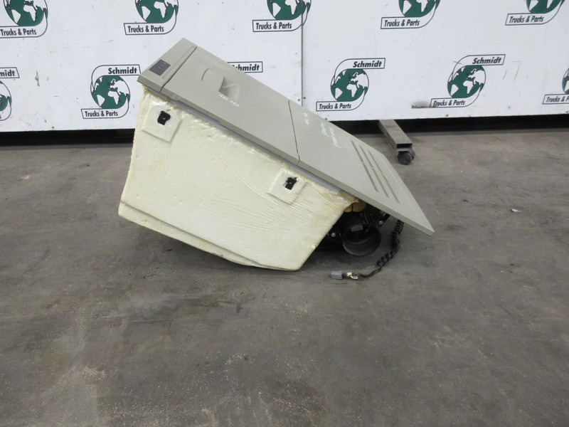 Volvo 82174070 KOELKAST VOLVO FH 460 EURO 6 MODEL 2021 - Système électrique pour Camion: photos 5 Volvo 82174070 KOELKAST VOLVO FH 460 EURO 6 MODEL 2021 - Système électrique pour Camion: photos 5