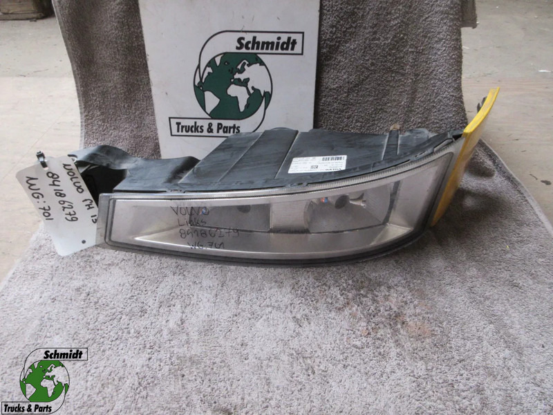 Volvo 84186279 MISTLAMP VOLVO LINKS FH SERIE EURO 6 - Feu anti-brouillard pour Camion: photos 1 Volvo 84186279 MISTLAMP VOLVO LINKS FH SERIE EURO 6 - Feu anti-brouillard pour Camion: photos 1