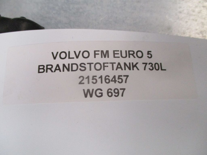 Volvo FM 21516457 BRANDSTOFTANK 730L EURO 5 - Réservoir de carburant pour Camion: photos 5 Volvo FM 21516457 BRANDSTOFTANK 730L EURO 5 - Réservoir de carburant pour Camion: photos 5