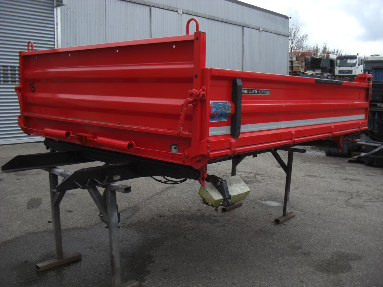 Meiller Kipper 3 Seiten Kipper - Benne pour poids lourds: photos 2 Meiller Kipper 3 Seiten Kipper - Benne pour poids lourds: photos 2