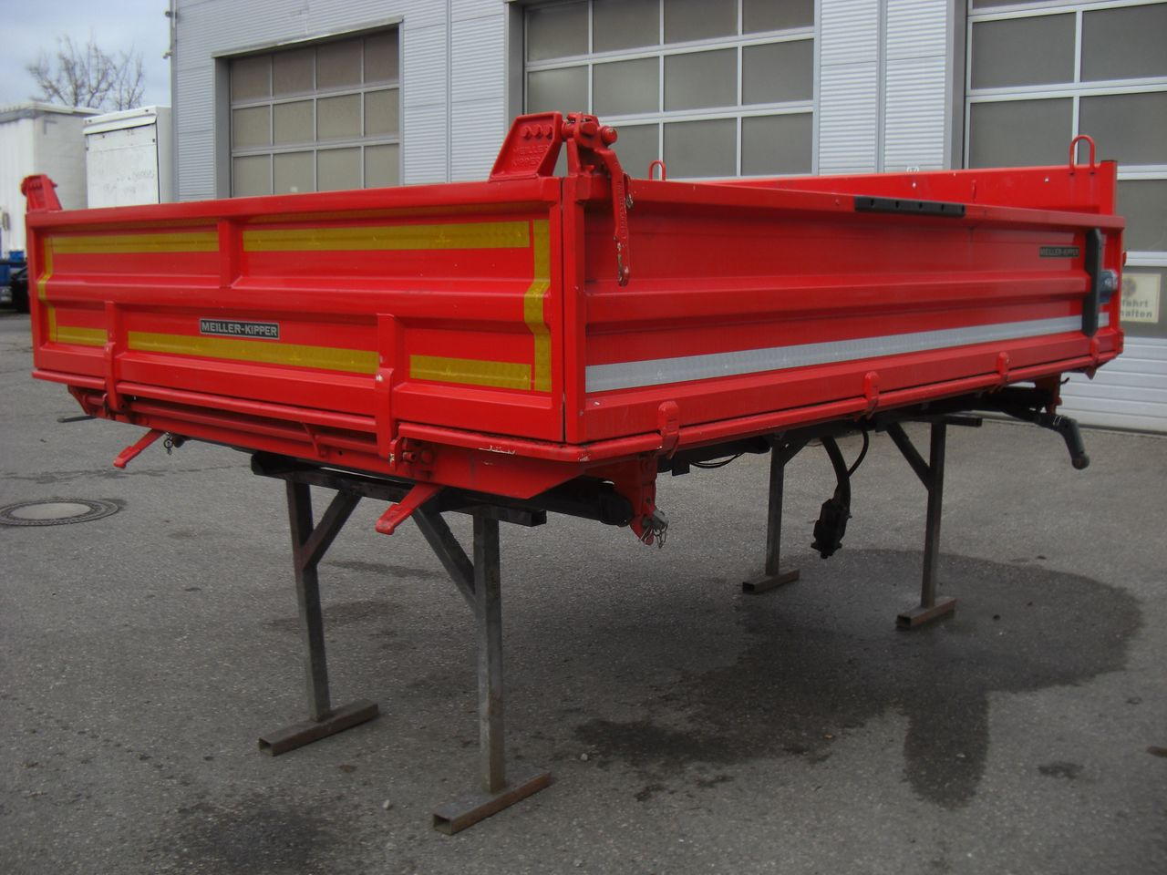 Meiller Kipper 3 Seiten Kipper - Benne pour poids lourds: photos 4 Meiller Kipper 3 Seiten Kipper - Benne pour poids lourds: photos 4