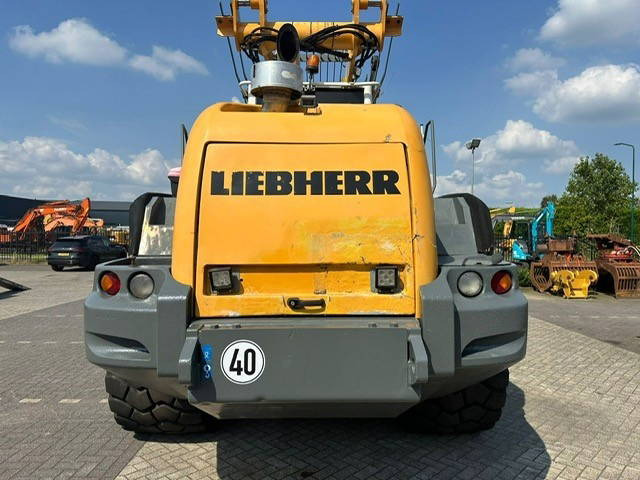 Liebherr L580 Loghandler - Chargeuse sur pneus: photos 5 Liebherr L580 Loghandler - Chargeuse sur pneus: photos 5