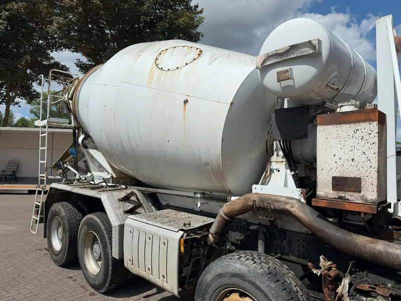 Liebherr 804 FSL 804 FSL / 8m³ / WATERTANK 500 LITER / POMP NOT INCLUDED / ! EMPTY ! / 2015 - Accessoire: photos 2 Liebherr 804 FSL 804 FSL / 8m³ / WATERTANK 500 LITER / POMP NOT INCLUDED / ! EMPTY ! / 2015 - Accessoire: photos 2