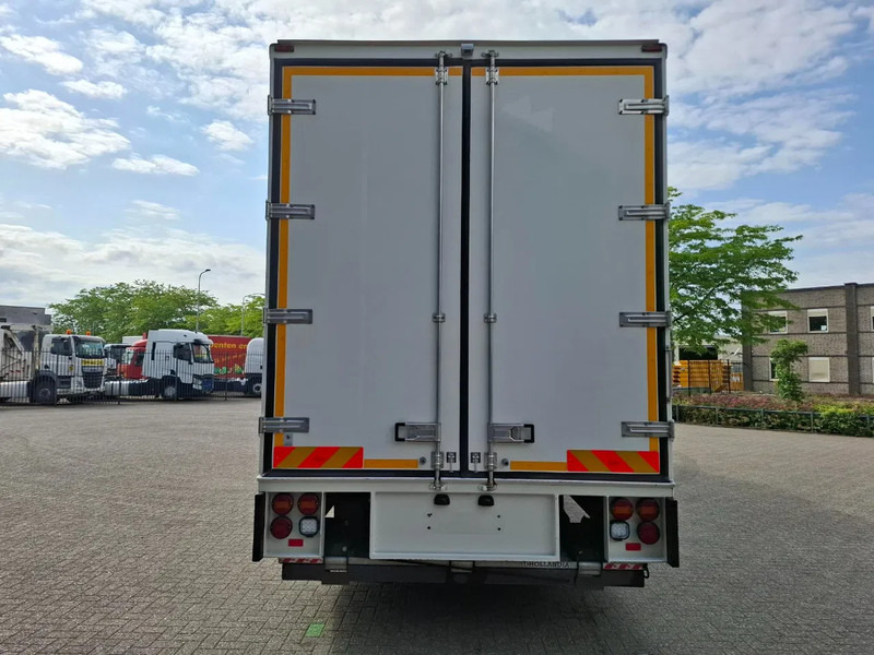 Mercedes-Benz Actros 1843 / GERMAN FLOWER TRUCK / 162021 KM / ISOLATED BOX / COOL & HEATED / NAVI / PLATFORM 1500 KG / TOP CONDITION / FULL-AI - Camion magasin: photos 4 Mercedes-Benz Actros 1843 / GERMAN FLOWER TRUCK / 162021 KM / ISOLATED BOX / COOL & HEATED / NAVI / PLATFORM 1500 KG / TOP CONDITION / FULL-AI - Camion magasin: photos 4