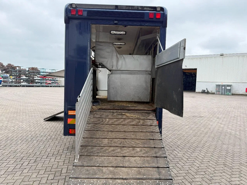 Mercedes-Benz Atego 1223 / ENGINE RUNNING / ONLY:159450 KM / HORSETRUCK / HEATED BOX / GEN2-TACHO= WATERTANK / LIVING ROOM / EURO-2 / MANUAL / - Camion chevaux: photos 5 Mercedes-Benz Atego 1223 / ENGINE RUNNING / ONLY:159450 KM / HORSETRUCK / HEATED BOX / GEN2-TACHO= WATERTANK / LIVING ROOM / EURO-2 / MANUAL / - Camion chevaux: photos 5