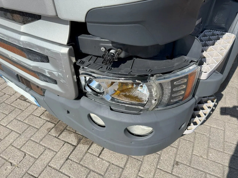 Scania R490 / 8X4 / ENGINE RUNNING / RETARDER / 9 TON FRONT AXLE / LIFT+LENKACHSE / AUTOMATIC / EURO-6 / 2017 - Châssis cabine: photos 5 Scania R490 / 8X4 / ENGINE RUNNING / RETARDER / 9 TON FRONT AXLE / LIFT+LENKACHSE / AUTOMATIC / EURO-6 / 2017 - Châssis cabine: photos 5