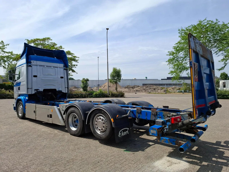Scania R580 V8 / RETARDER / LIFT+LENKACHSE / FULL-AIR / PLATFORM 2000 KG / NAVI / LEATHER / AIRCO / AUTOMATIC / EURO-6 / 2014 - Châssis cabine: photos 3 Scania R580 V8 / RETARDER / LIFT+LENKACHSE / FULL-AIR / PLATFORM 2000 KG / NAVI / LEATHER / AIRCO / AUTOMATIC / EURO-6 / 2014 - Châssis cabine: photos 3