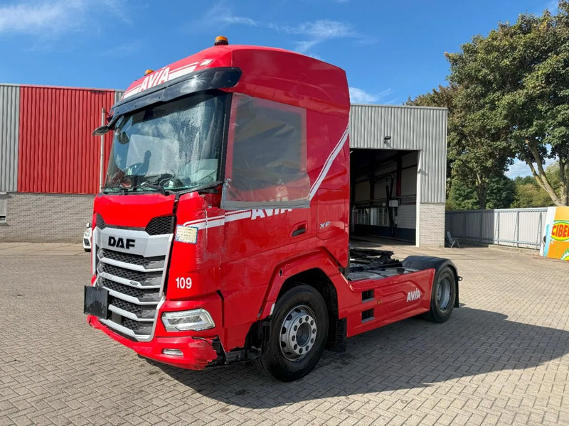 DAF XF 450 FT / ENGINE RUNNING / ONLY:132521 KM / HYDRAULICS / DIGITAL DASH / DEB / HIGH CAB / AUTOMATIC / EURO-6 / 2024 - Tracteur routier: photos 1 DAF XF 450 FT / ENGINE RUNNING / ONLY:132521 KM / HYDRAULICS / DIGITAL DASH / DEB / HIGH CAB / AUTOMATIC / EURO-6 / 2024 - Tracteur routier: photos 1