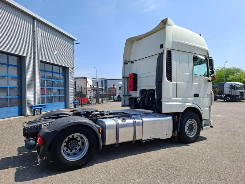 DAF XF106-460 / CLEAN NL TRUCK / DOUBLE TANK / 751675 KM / ACC / LWDS / FRIDGE / AUTOMATIC / EURO-6 / 2017 - Tracteur routier: photos 5 DAF XF106-460 / CLEAN NL TRUCK / DOUBLE TANK / 751675 KM / ACC / LWDS / FRIDGE / AUTOMATIC / EURO-6 / 2017 - Tracteur routier: photos 5