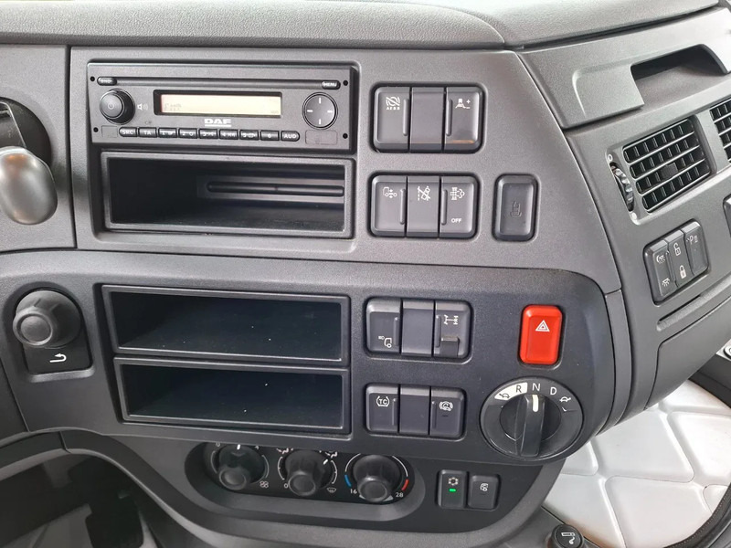 Crédit-bail DAF XF106-460 / DEB / TUV:20-01-2026 / 753438 KM / FRIDGE / ACC / LWDS / GEN2 V2 TACHO / ALCOA / AUTOMATIC / EURO-6 / 2017 DAF XF106-460 / DEB / TUV:20-01-2026 / 753438 KM / FRIDGE / ACC / LWDS / GEN2 V2 TACHO / ALCOA / AUTOMATIC / EURO-6 / 2017: photos 18