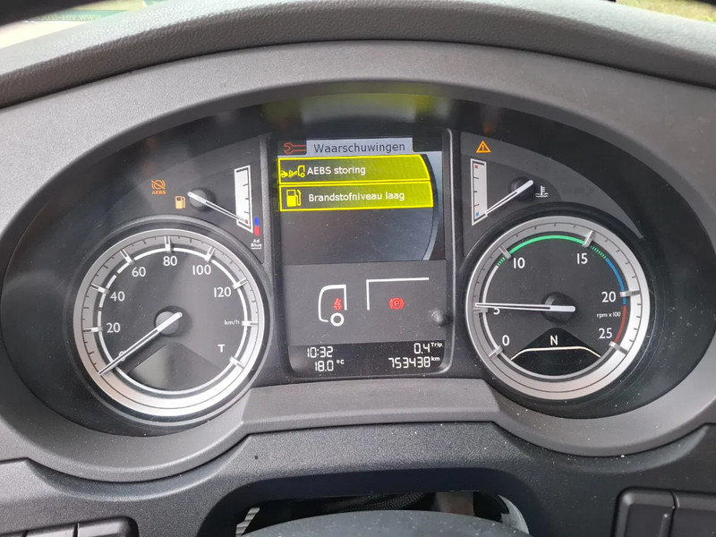 Crédit-bail DAF XF106-460 / DEB / TUV:20-01-2026 / 753438 KM / FRIDGE / ACC / LWDS / GEN2 V2 TACHO / ALCOA / AUTOMATIC / EURO-6 / 2017 DAF XF106-460 / DEB / TUV:20-01-2026 / 753438 KM / FRIDGE / ACC / LWDS / GEN2 V2 TACHO / ALCOA / AUTOMATIC / EURO-6 / 2017: photos 17