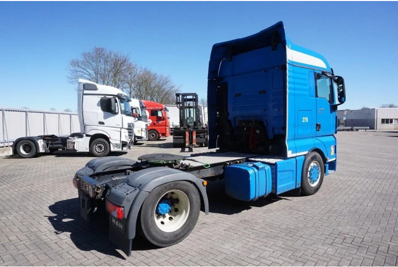 MAN TGX 18.400 / AUTOMATIC / DOUBLE TANK / ENGINE PROBLEMS / EURO-6 / 2016 - Tracteur routier: photos 4 MAN TGX 18.400 / AUTOMATIC / DOUBLE TANK / ENGINE PROBLEMS / EURO-6 / 2016 - Tracteur routier: photos 4