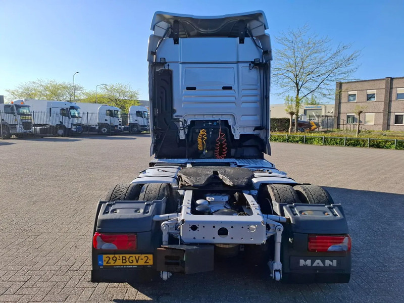 MAN TGX 18.440 / MEGA / NL TRUCK / TUV:12-02-2026 / DOUBLE TANK / PARKCOOL / ACC / LWDS / FRIDGE / 2XBED / AUTOMATIC / EURO-6 / 2016 - Tracteur routier: photos 4 MAN TGX 18.440 / MEGA / NL TRUCK / TUV:12-02-2026 / DOUBLE TANK / PARKCOOL / ACC / LWDS / FRIDGE / 2XBED / AUTOMATIC / EURO-6 / 2016 - Tracteur routier: photos 4