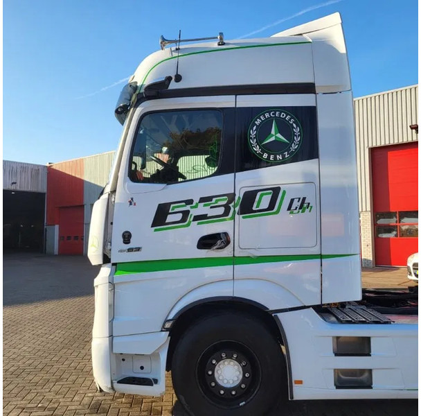 Mercedes-Benz ACTROS 1863 / ENGINE RUNNING / RETARDER / PARK-COOL /HYDRAULICS / ONLY: 268593KM / GIGA-SPACE / MIRRORCAM / AUTOMATIC / EURO-6 / - Tracteur routier: photos 4 Mercedes-Benz ACTROS 1863 / ENGINE RUNNING / RETARDER / PARK-COOL /HYDRAULICS / ONLY: 268593KM / GIGA-SPACE / MIRRORCAM / AUTOMATIC / EURO-6 / - Tracteur routier: photos 4