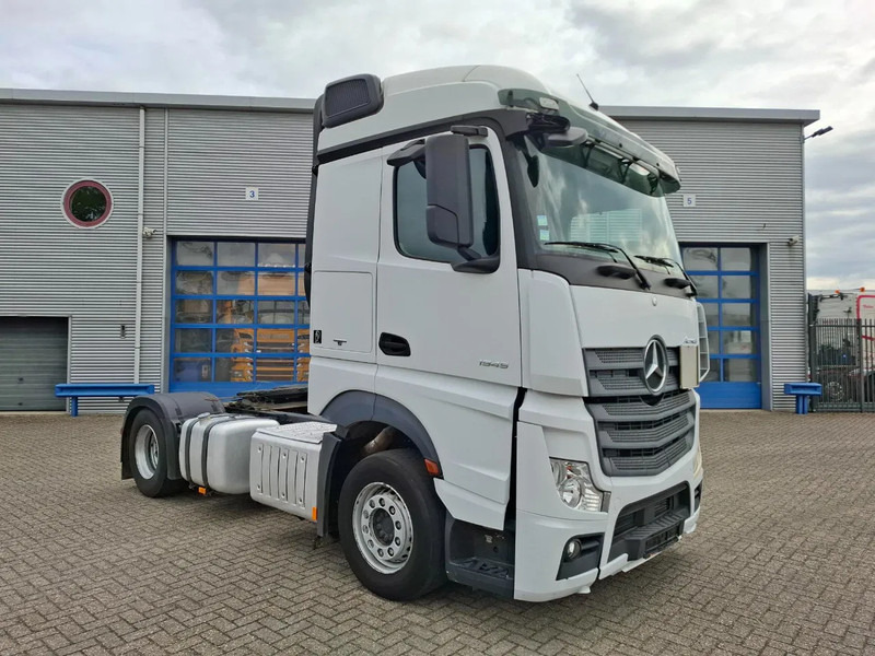Mercedes-Benz Actros 1945 / DOUBLE TANK / ONLY:508736 KM / 2XBED / FRIDGE / AUTOMATIC / EURO-6 / 2015 - Tracteur routier: photos 2 Mercedes-Benz Actros 1945 / DOUBLE TANK / ONLY:508736 KM / 2XBED / FRIDGE / AUTOMATIC / EURO-6 / 2015 - Tracteur routier: photos 2
