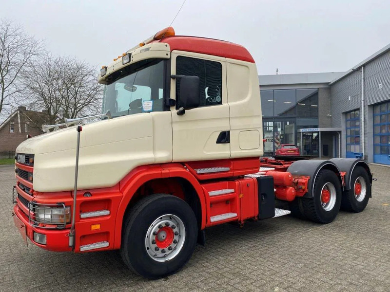 Scania T144-460 / HYDRAULICS / RETARDER / BIG AXLE / FULL STEEL / BELGIUM TRUCK / VERY NICE STATE / ONLY 449974-KM / 6X4 / EURO2 / 2001 - Tracteur routier: photos 1 Scania T144-460 / HYDRAULICS / RETARDER / BIG AXLE / FULL STEEL / BELGIUM TRUCK / VERY NICE STATE / ONLY 449974-KM / 6X4 / EURO2 / 2001 - Tracteur routier: photos 1