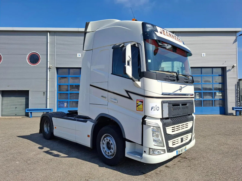 Volvo FH4-460 / VEB+ / DOUBLE TANK / FRIDGE / AUTOMATIC / EURO-6 / 2018 - Tracteur routier: photos 2 Volvo FH4-460 / VEB+ / DOUBLE TANK / FRIDGE / AUTOMATIC / EURO-6 / 2018 - Tracteur routier: photos 2