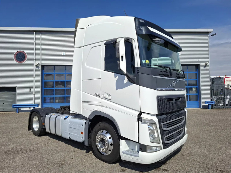 Volvo FH4-500 / VEB+ / DOUBLE TANK / I-PARKCOOL / TUV:08-01-2026 / ALCOA / FRIDGE / GOOD TYRES / AUTOMATIC / EURO-6 / 2018 - Tracteur routier: photos 2 Volvo FH4-500 / VEB+ / DOUBLE TANK / I-PARKCOOL / TUV:08-01-2026 / ALCOA / FRIDGE / GOOD TYRES / AUTOMATIC / EURO-6 / 2018 - Tracteur routier: photos 2