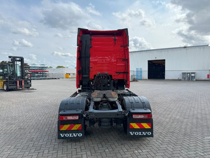 Volvo FH5-460 / ENGINE RUNNING / VEB+ / ! ONLY:184425 KM ! / ACC / LWDS / SIDESKIRTS / AUTOMATIC / EURO-6 / 2024 - Tracteur routier: photos 4 Volvo FH5-460 / ENGINE RUNNING / VEB+ / ! ONLY:184425 KM ! / ACC / LWDS / SIDESKIRTS / AUTOMATIC / EURO-6 / 2024 - Tracteur routier: photos 4