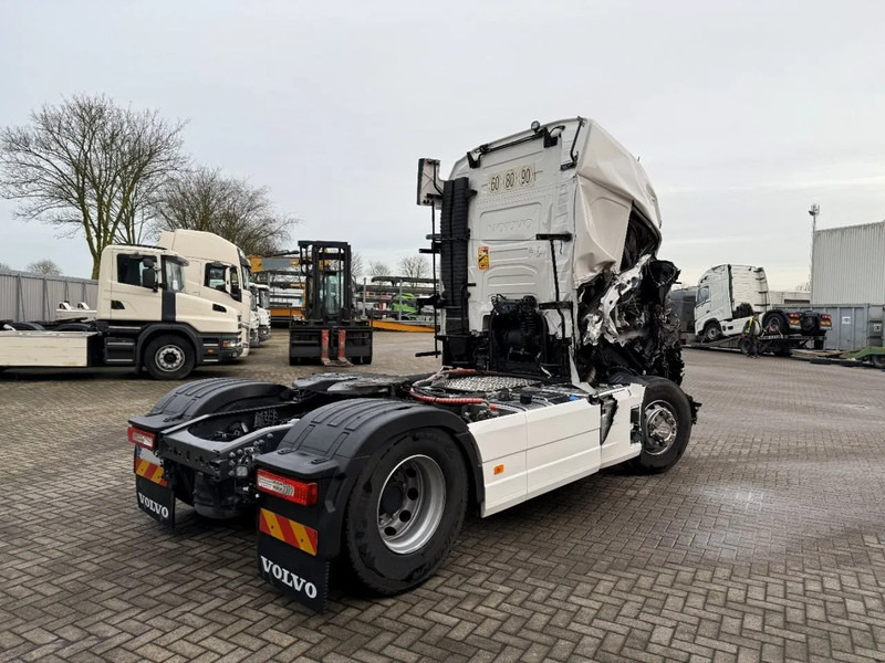 Volvo FH5-500 / RETARDER / HYDRAULICS / ONLY:33000 KM / I-PARKCOOL / VEB+ / AUTOMATIC / EURO-6 / 2025 - Tracteur routier: photos 5 Volvo FH5-500 / RETARDER / HYDRAULICS / ONLY:33000 KM / I-PARKCOOL / VEB+ / AUTOMATIC / EURO-6 / 2025 - Tracteur routier: photos 5