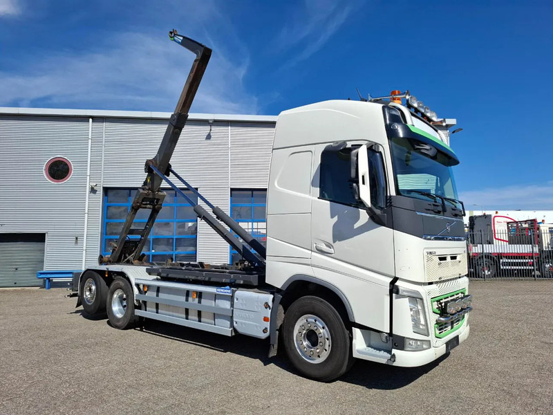 Volvo FH4-500 / VEB+ / HOOK 22 TON / LIFT+LENKACHSE / TUV:02-02-2026 / FULL-AIR / LWDS / NAVI / ALCOA / AUTOMATIC / EURO-6 / 2017 - Camion ampliroll: photos 3 Volvo FH4-500 / VEB+ / HOOK 22 TON / LIFT+LENKACHSE / TUV:02-02-2026 / FULL-AIR / LWDS / NAVI / ALCOA / AUTOMATIC / EURO-6 / 2017 - Camion ampliroll: photos 3
