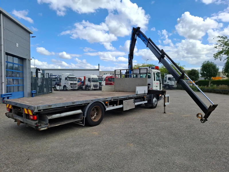 Volvo FL6-220 / HMF 910 / REMOTE / ONLY:493620 KM / AIRCO / FULL-AIR / MANUAL / EURO-3 / 2003 - Camion grue: photos 5 Volvo FL6-220 / HMF 910 / REMOTE / ONLY:493620 KM / AIRCO / FULL-AIR / MANUAL / EURO-3 / 2003 - Camion grue: photos 5