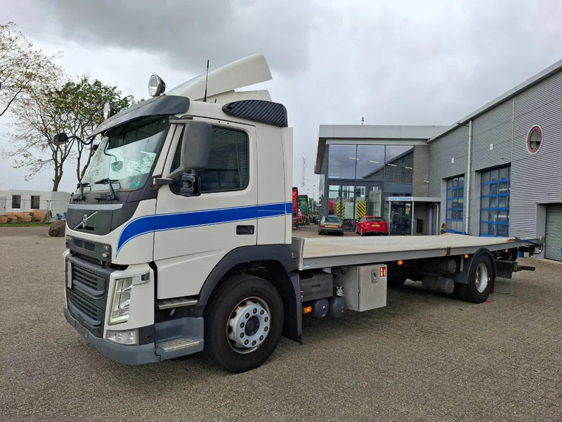 Volvo FM11-330 / ONLY:376356 KM / NAVI / FULL-AIR / LWDS / AIRCO / AUTOMATIC / EURO-6 / 2016 - Châssis cabine: photos 1 Volvo FM11-330 / ONLY:376356 KM / NAVI / FULL-AIR / LWDS / AIRCO / AUTOMATIC / EURO-6 / 2016 - Châssis cabine: photos 1