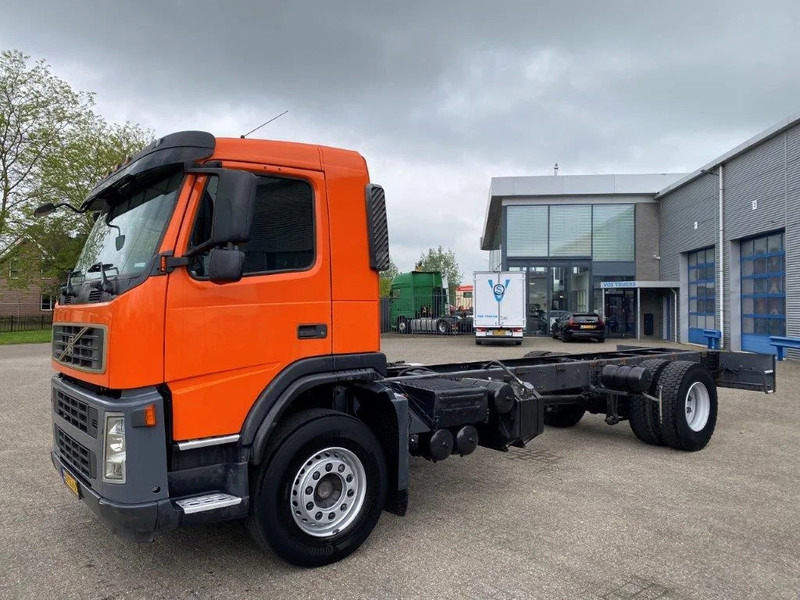 Volvo FM9-260 / HYDRAULICS / NL TRUCK / AUTOMATIC / EURO-3 / 2005 - Châssis cabine: photos 1 Volvo FM9-260 / HYDRAULICS / NL TRUCK / AUTOMATIC / EURO-3 / 2005 - Châssis cabine: photos 1