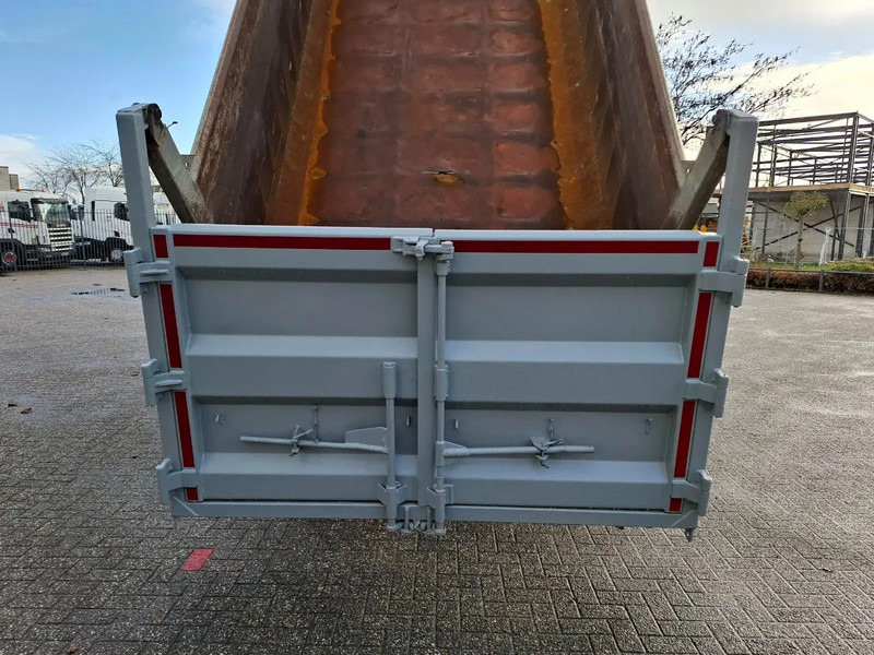 Crédit-bail Volvo FMX-460 / 8X4 / BIG AXLE / VEB+ / ONLY:344574 KM / LIFT+LENKACHSE / 21CM³ / AUTOMATIC / EURO-6 / 2015 Volvo FMX-460 / 8X4 / BIG AXLE / VEB+ / ONLY:344574 KM / LIFT+LENKACHSE / 21CM³ / AUTOMATIC / EURO-6 / 2015: photos 10