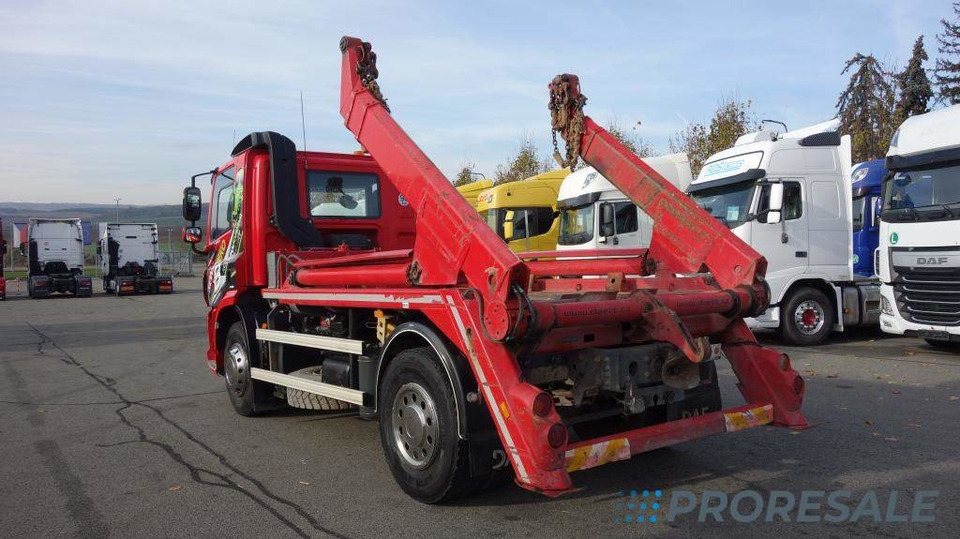 DAF CF 370 FA Day Cab EURO 6 řetězový nosič kontejnerů AK12 - Camion multibenne: photos 3 DAF CF 370 FA Day Cab EURO 6 řetězový nosič kontejnerů AK12 - Camion multibenne: photos 3