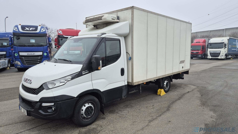 IVECO DAILY 35S11 - mrazírna + elektro agregát THERMO KING V-300 Max + zvedací čelo 750 kg - Véhicule utilitaire frigorifique: photos 2 IVECO DAILY 35S11 - mrazírna + elektro agregát THERMO KING V-300 Max + zvedací čelo 750 kg - Véhicule utilitaire frigorifique: photos 2