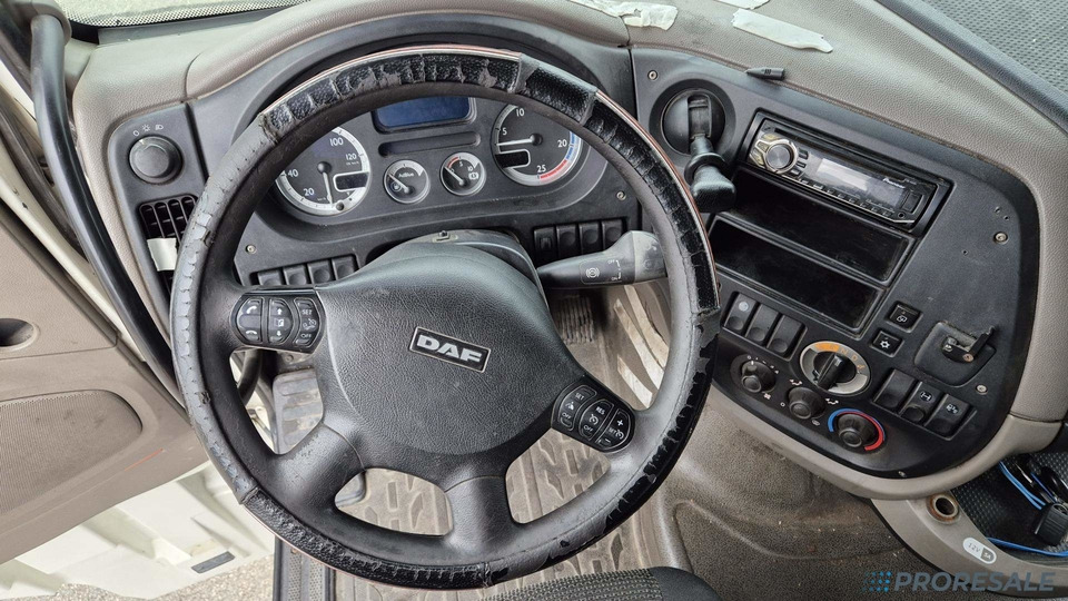 DAF FT XF 105.460 SC LOW DECK EURO 5/EEV - Tracteur routier: photos 4 DAF FT XF 105.460 SC LOW DECK EURO 5/EEV - Tracteur routier: photos 4