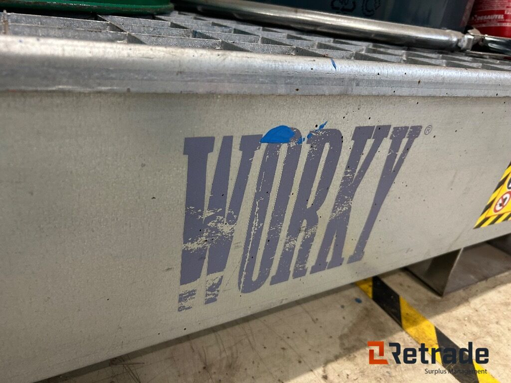 4 stk olje oppsamlere - Équipement de garage: photos 3 4 stk olje oppsamlere - Équipement de garage: photos 3