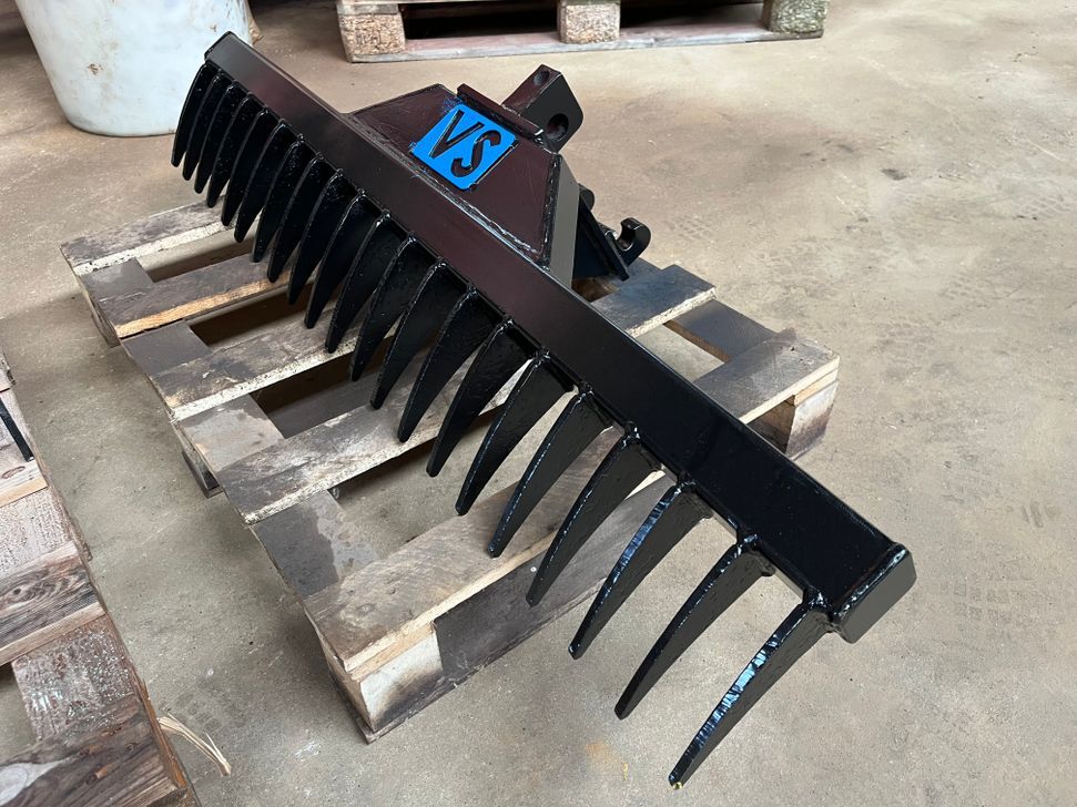 Afretter Rive for Minigraver / Leveler Rive for Mini Excavator - Outil/ Équipement: photos 1 Afretter Rive for Minigraver / Leveler Rive for Mini Excavator - Outil/ Équipement: photos 1