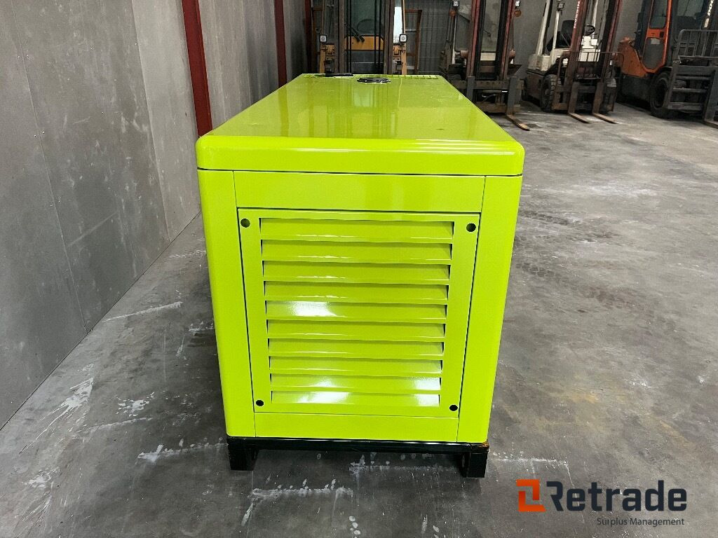 Generator Compal Power VG-R30 Generator - Engins de chantier: photos 4 Generator Compal Power VG-R30 Generator - Engins de chantier: photos 4