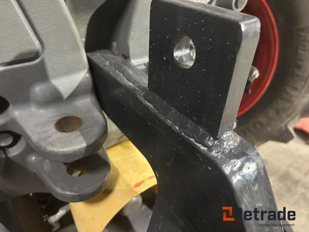 Brøyte plate Fra Schmith Tellefdal til traktor Fendt 900 - Machine agricole: photos 5 Brøyte plate Fra Schmith Tellefdal til traktor Fendt 900 - Machine agricole: photos 5