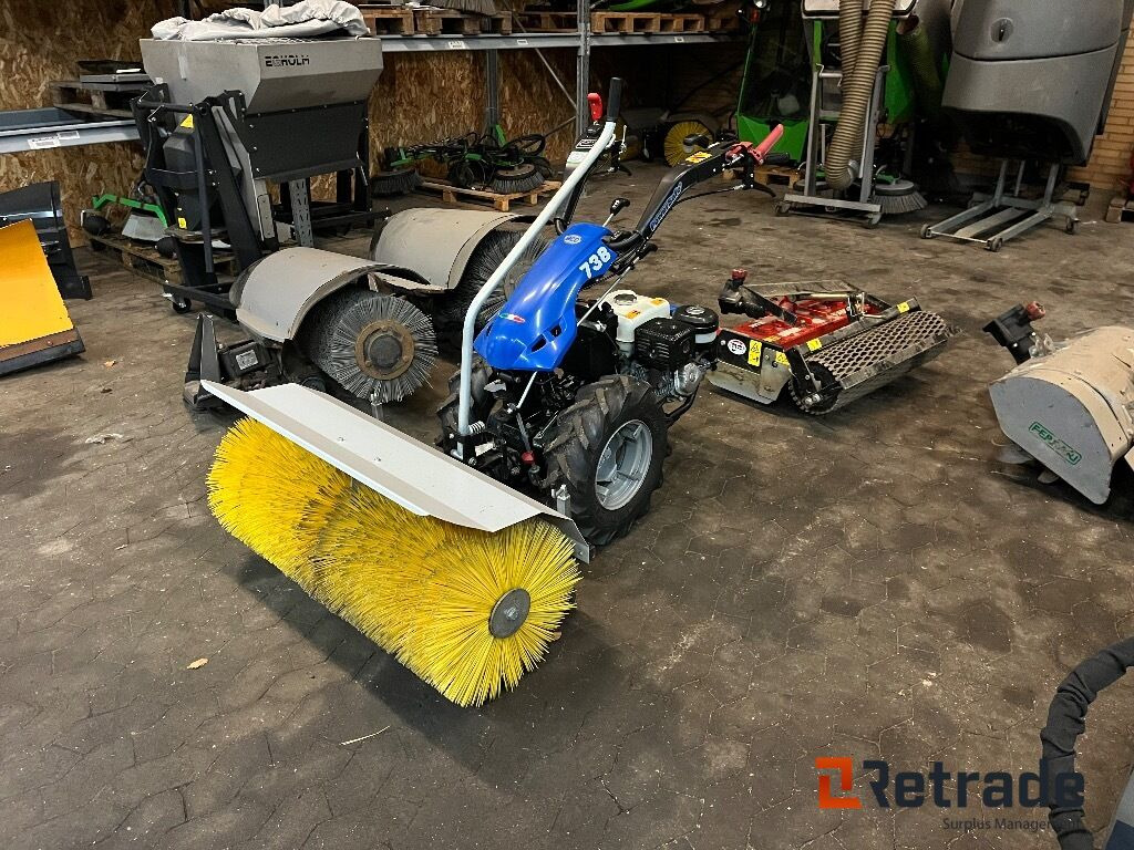 Redskabsbærer BCS 738 Power Safe Motoriseret med frontkost samt tilbehør - Machine agricole: photos 1 Redskabsbærer BCS 738 Power Safe Motoriseret med frontkost samt tilbehør - Machine agricole: photos 1