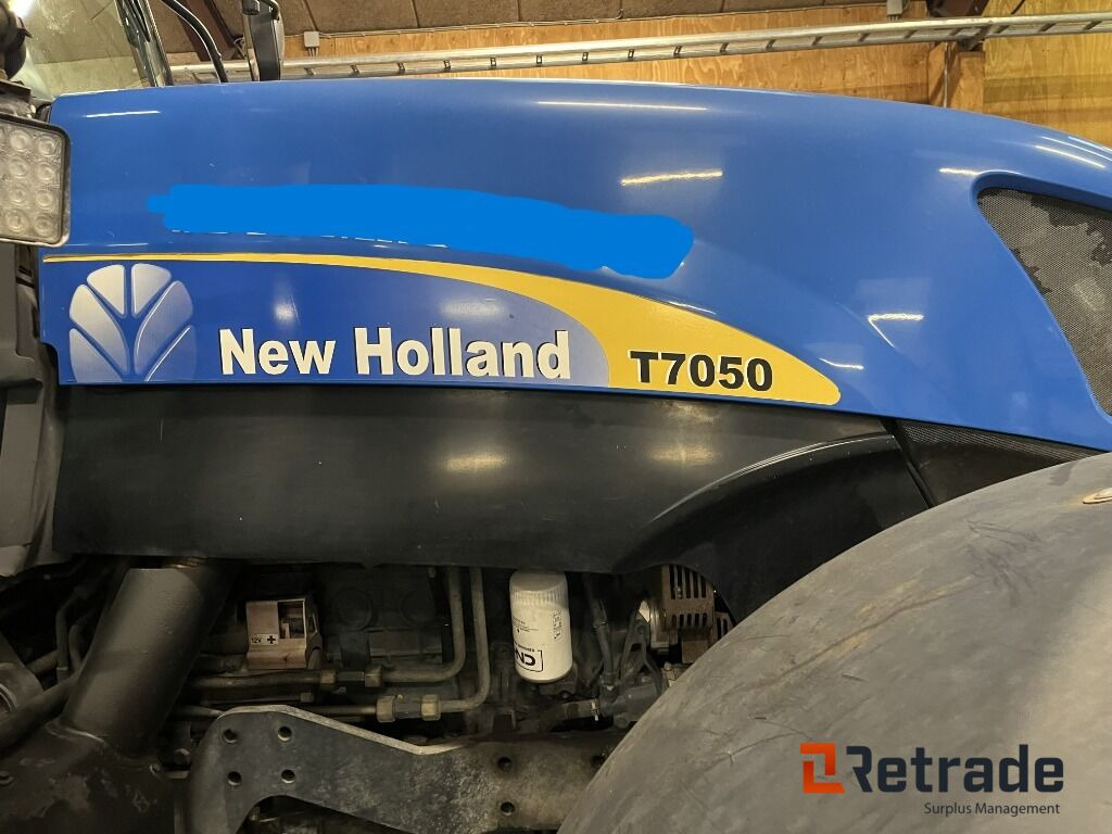 Traktor NEW HOLLAND T7050 - Machine agricole: photos 5 Traktor NEW HOLLAND T7050 - Machine agricole: photos 5