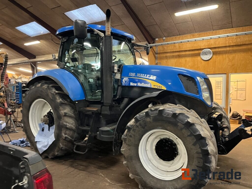 Traktor NEW HOLLAND T7050 - Machine agricole: photos 4 Traktor NEW HOLLAND T7050 - Machine agricole: photos 4