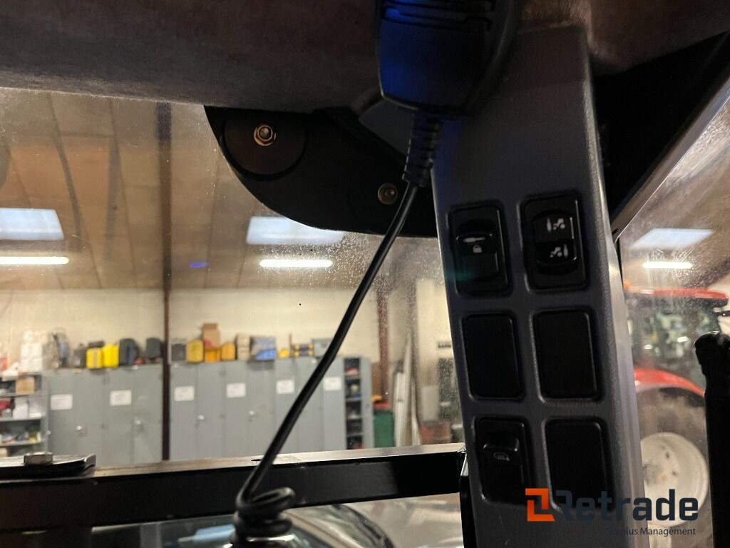 Machine agricole Traktor NEW HOLLAND  T7050: photos 20