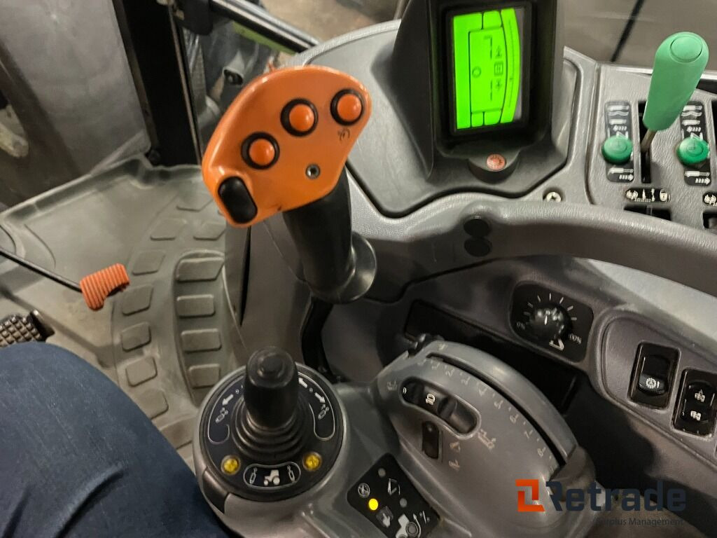 Machine agricole Traktor NEW HOLLAND  T7050: photos 18