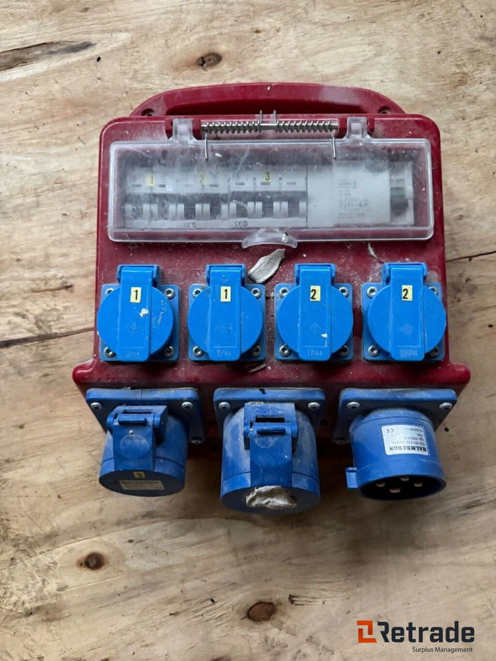 Matériel industriel Mengder med Strømkabler og 2 stk strømbokser: photos 1